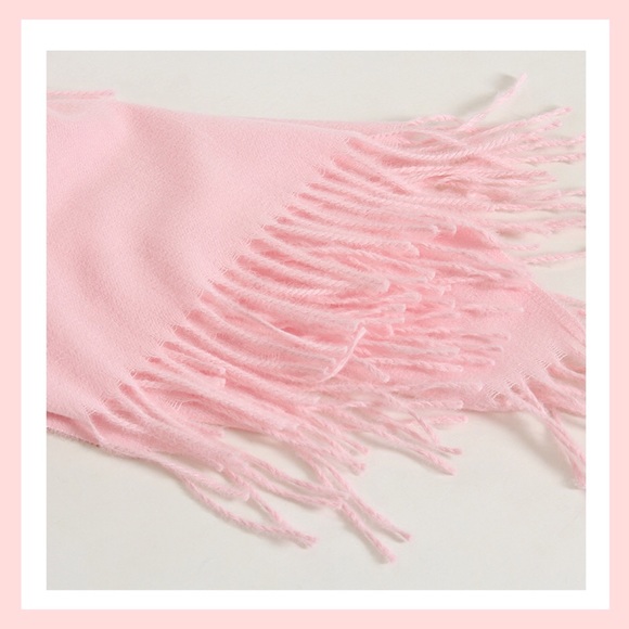Beautiful Long Pink Scarf. - Picture 4 of 4